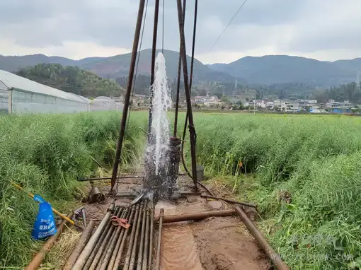 工程地质承压水的成因及剖面结构